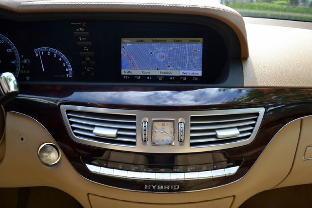 Mercedes-Benz S-Class 2010 photo 15