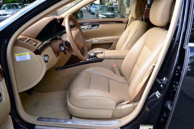Mercedes-Benz S-Class 2010 photo 21
