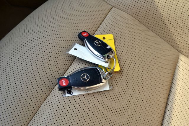 Mercedes-Benz S-Class 2010 photo 3