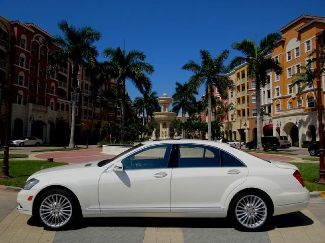 Mercedes-Benz S-Class 2010 photo 3