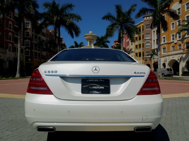 Mercedes-Benz S-Class 2010 photo 4