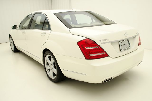 Mercedes-Benz S-Class 2010 Nissan 2.0S Sedan
