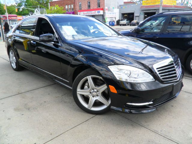 Mercedes-Benz S-Class 2010 photo 2