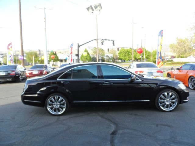 Mercedes-Benz S-Class 2010 photo 2