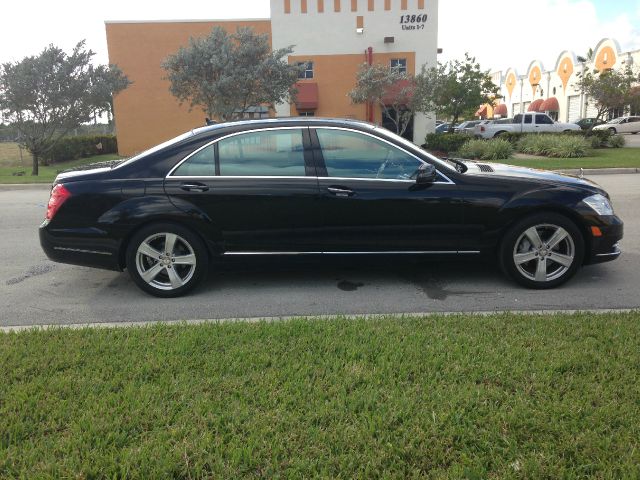 Mercedes-Benz S-Class 2010 photo 3