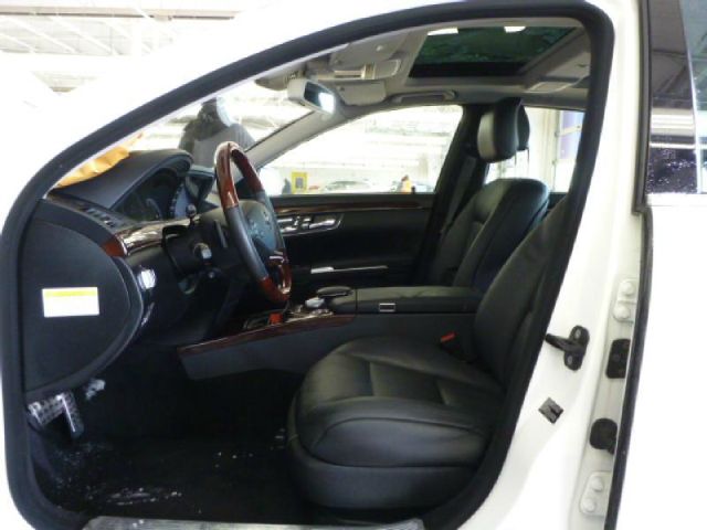 Mercedes-Benz S-Class 2010 photo 2