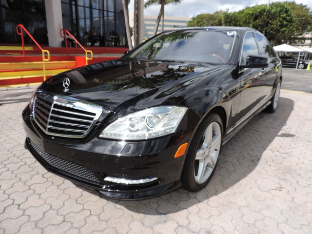 Mercedes-Benz S-Class 2010 photo 2