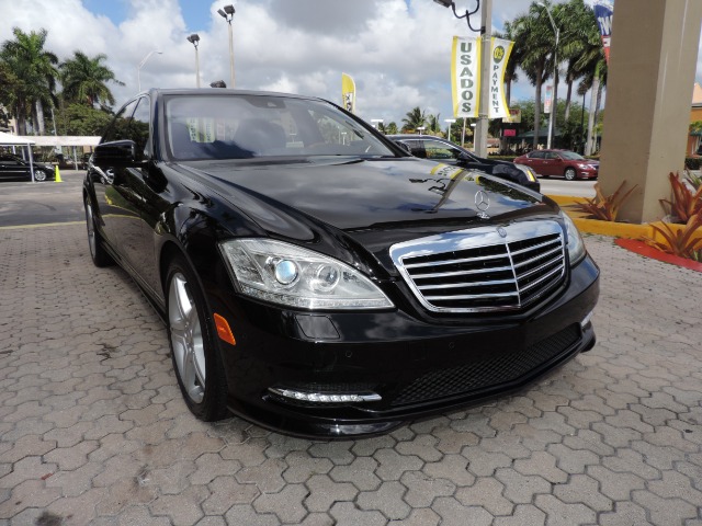 Mercedes-Benz S-Class 2010 photo 4