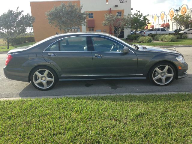 Mercedes-Benz S-Class 2011 photo 4