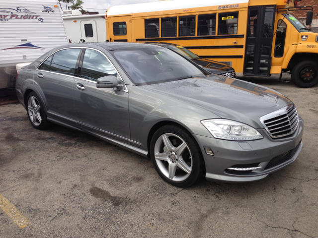 Mercedes-Benz S-Class 2010 Nissan 2.0S Sedan