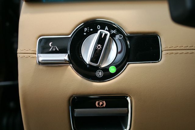 Mercedes-Benz S-Class 2011 photo 21