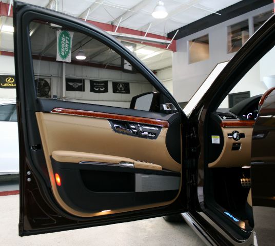 Mercedes-Benz S-Class 2011 photo 22