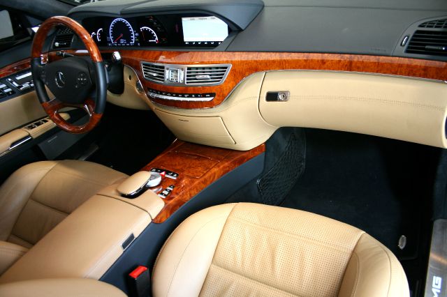 Mercedes-Benz S-Class 2011 photo 24
