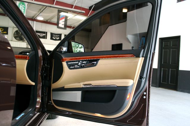 Mercedes-Benz S-Class 2011 photo 26