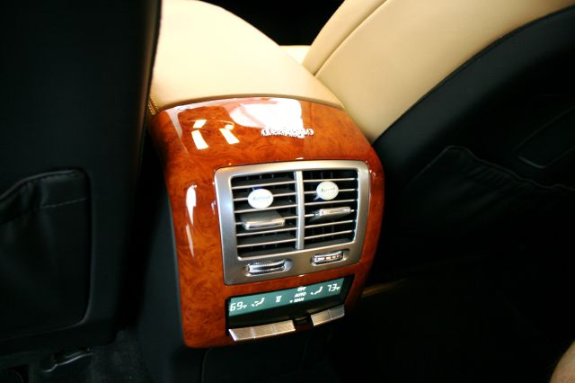 Mercedes-Benz S-Class 2011 photo 34