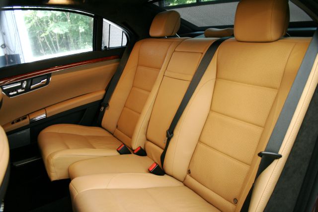 Mercedes-Benz S-Class 2011 photo 38