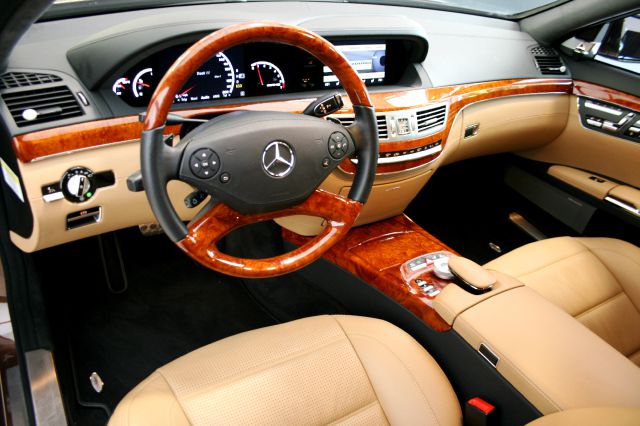 Mercedes-Benz S-Class 2011 photo 40
