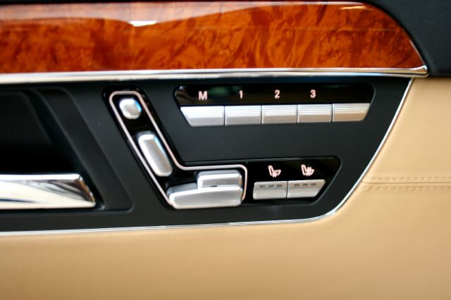 Mercedes-Benz S-Class 2011 photo 7