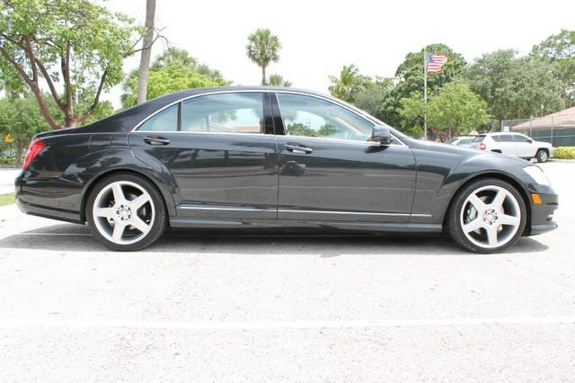 Mercedes-Benz S-Class 2011 photo 1