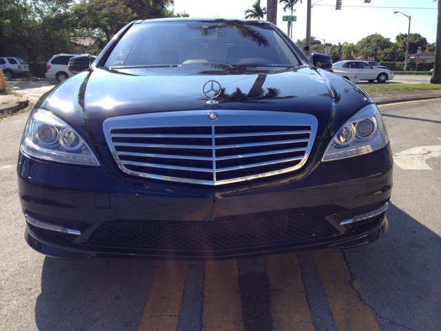 Mercedes-Benz S-Class 2011 photo 2