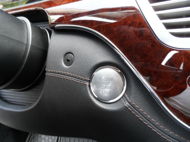 Mercedes-Benz S-Class 2011 photo 1