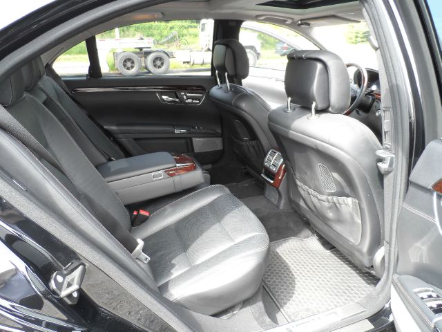 Mercedes-Benz S-Class 2011 photo 20