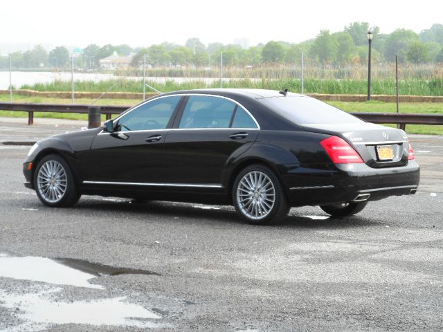 Mercedes-Benz S-Class 2011 photo 39
