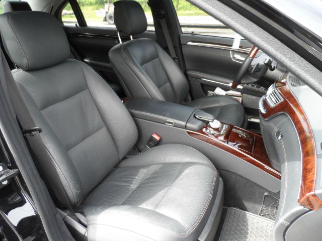 Mercedes-Benz S-Class 2011 photo 42