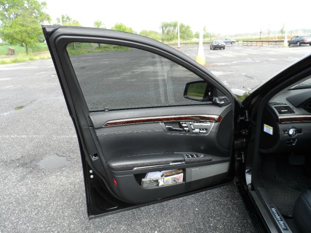 Mercedes-Benz S-Class 2011 photo 6