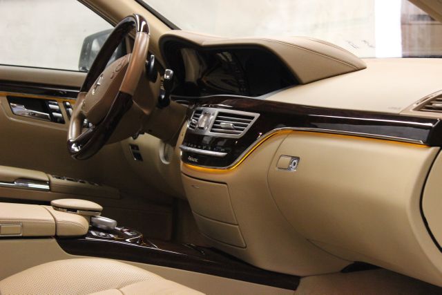 Mercedes-Benz S-Class 2011 photo 1