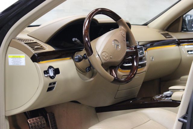 Mercedes-Benz S-Class 2011 photo 2