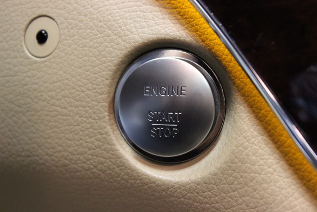 Mercedes-Benz S-Class 2011 photo 4