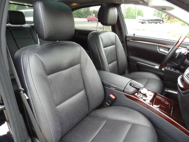 Mercedes-Benz S-Class 2012 photo 21