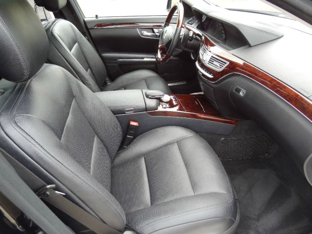 Mercedes-Benz S-Class 2012 photo 22