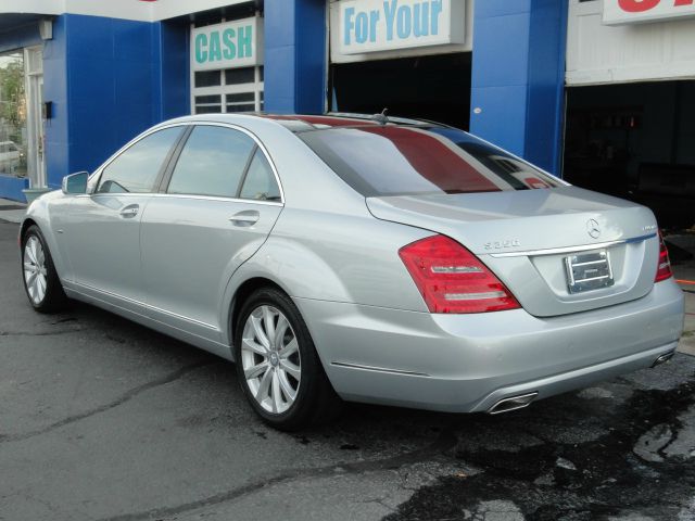 Mercedes-Benz S-Class 2012 photo 1