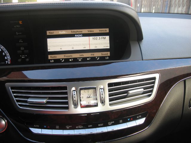 Mercedes-Benz S-Class 2013 photo 1