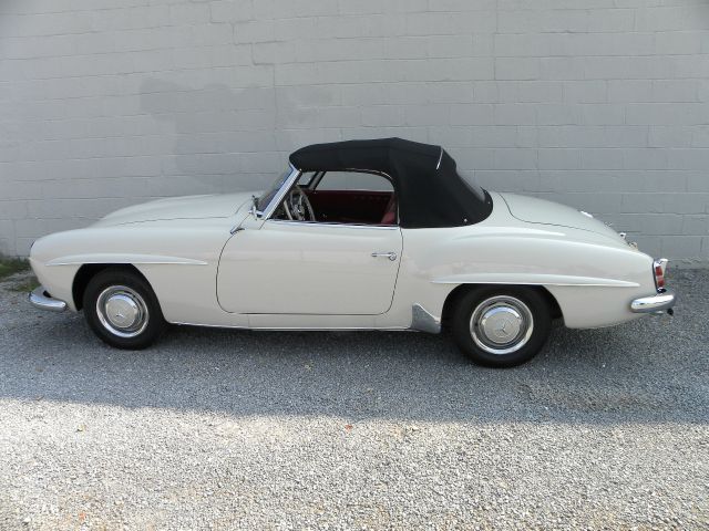 Mercedes-Benz SL-Class 1957 photo 1