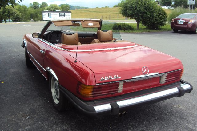 Mercedes-Benz SL-Class Laramie - XLT Convertible