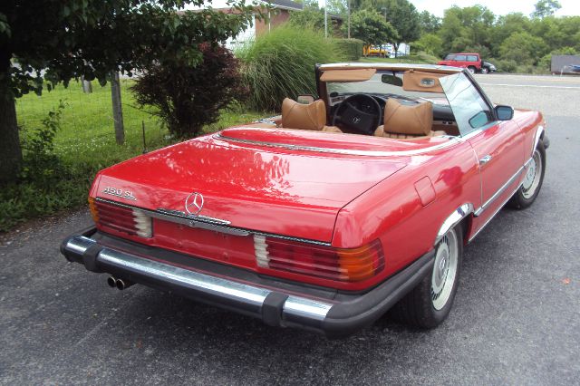 Mercedes-Benz SL-Class 1975 photo 2
