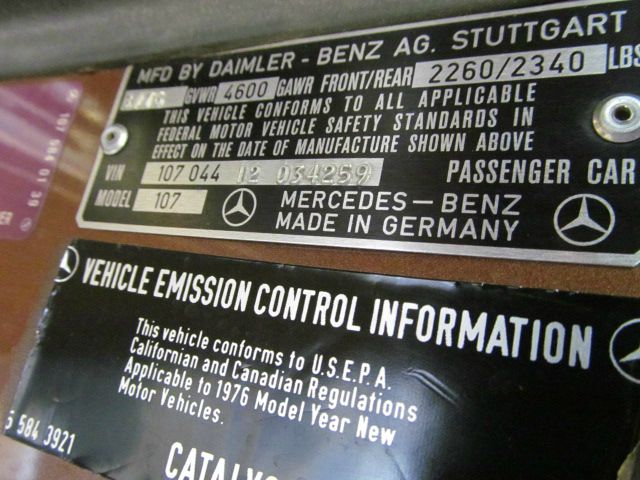 Mercedes-Benz SL-Class 1976 photo 12