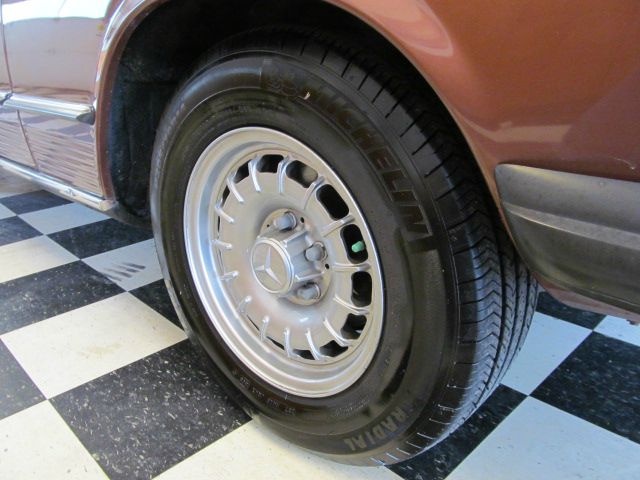 Mercedes-Benz SL-Class 1976 photo 15