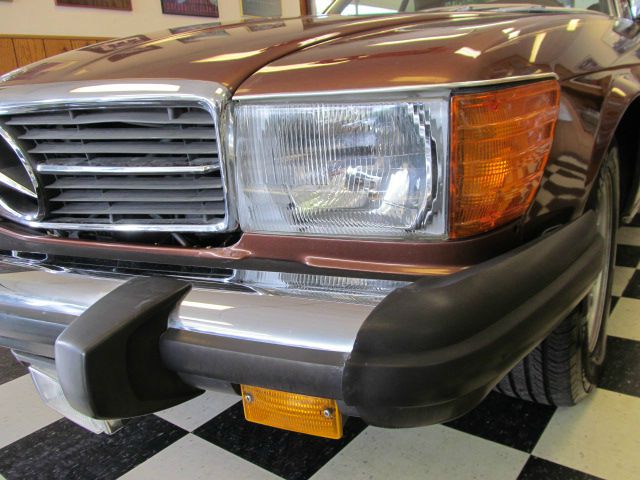 Mercedes-Benz SL-Class 1976 photo 18