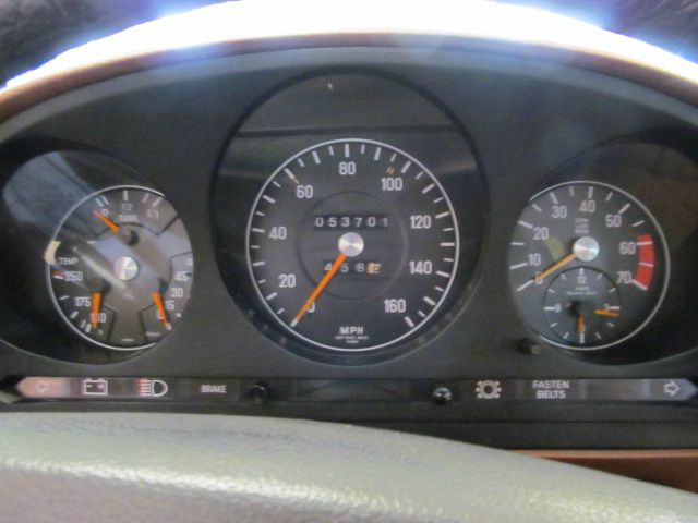 Mercedes-Benz SL-Class 1976 photo 24