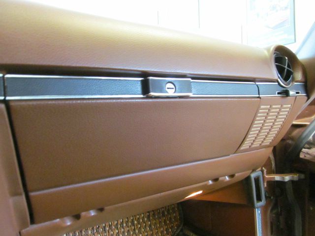 Mercedes-Benz SL-Class 1976 photo 25