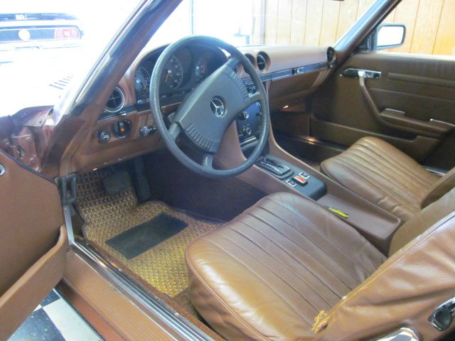 Mercedes-Benz SL-Class 1976 photo 28