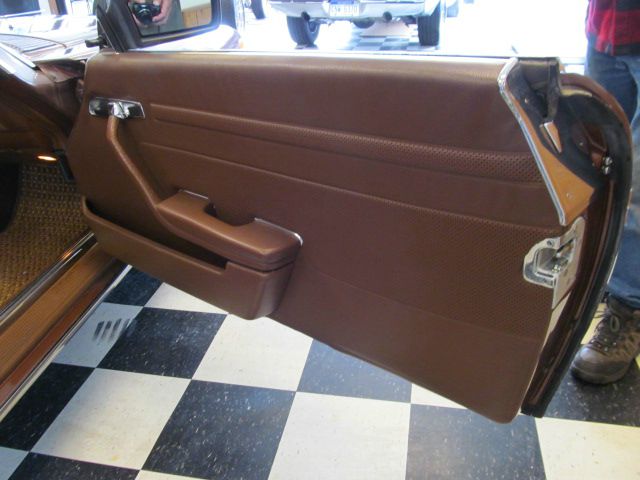 Mercedes-Benz SL-Class 1976 photo 32