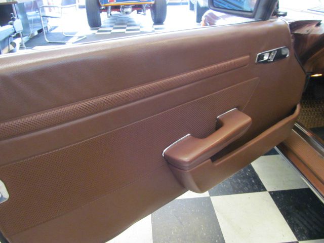 Mercedes-Benz SL-Class 1976 photo 36