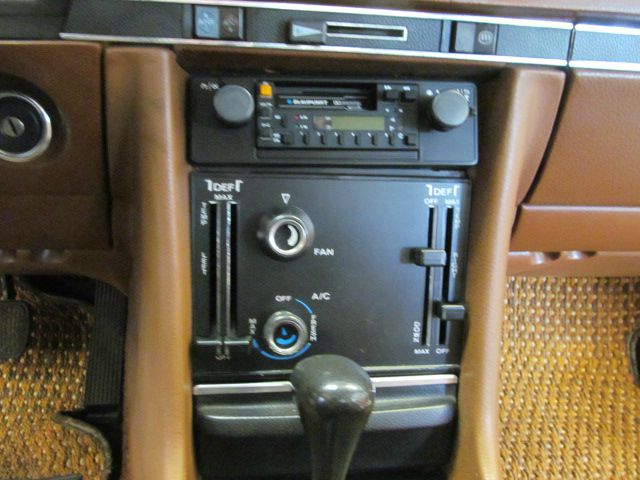 Mercedes-Benz SL-Class 1976 photo 38