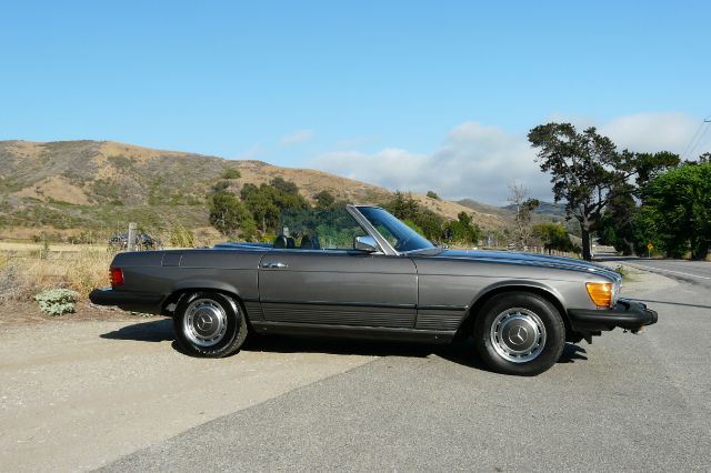 Mercedes-Benz SL-Class 1976 photo 2