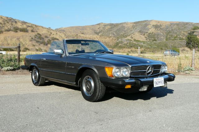Mercedes-Benz SL-Class 1976 photo 3